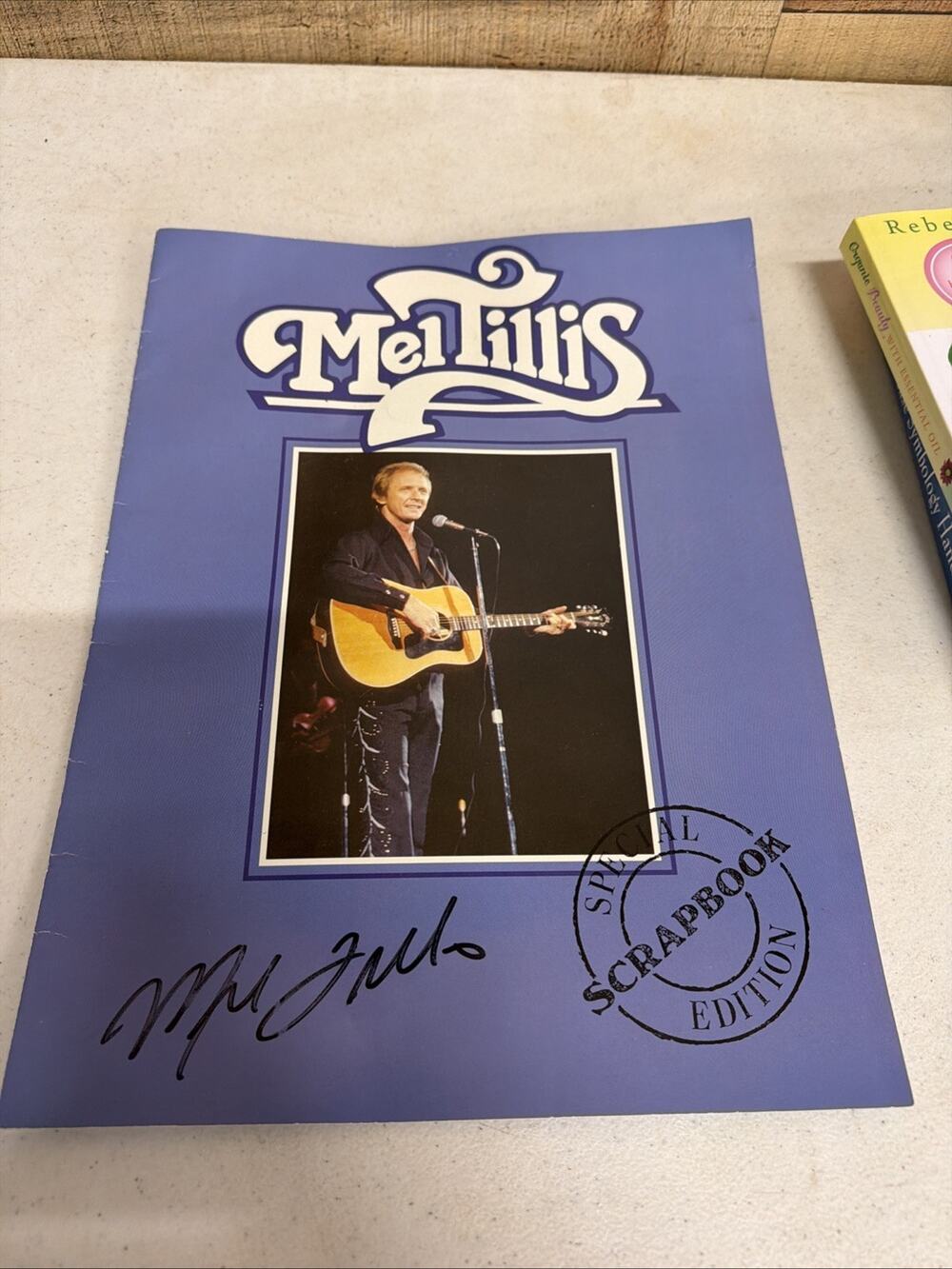 Mel Tillis Signed Autographed Special Scrapbook Edition Souvenir Program Country